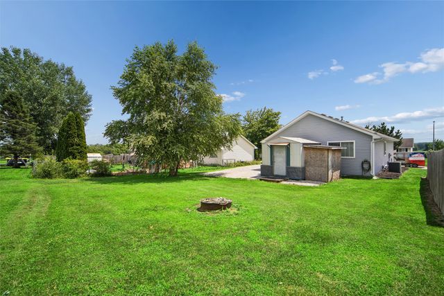 304 W 18th Place, Indianola, IA 50125