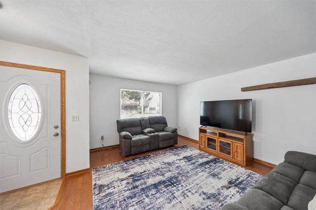 304 W 18th Place, Indianola, IA 50125
