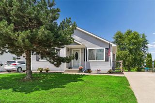304 W 18th Place, Indianola, IA 50125