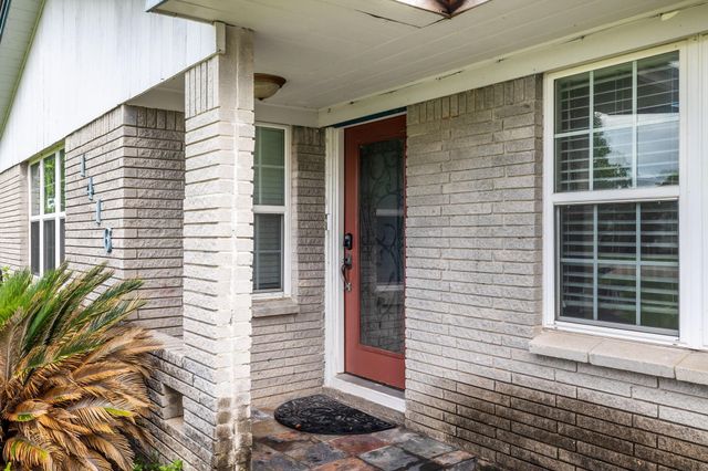 1416 N Avenue F, Freeport, TX 77541