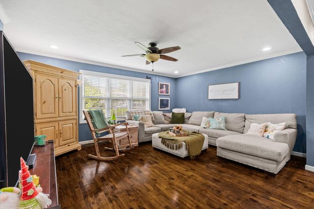 1416 N Avenue F, Freeport, TX 77541
