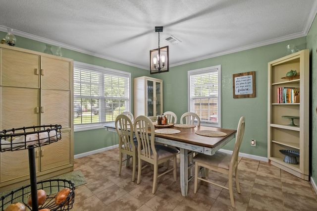 1416 N Avenue F, Freeport, TX 77541
