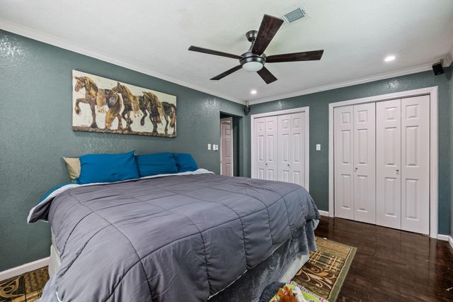 1416 N Avenue F, Freeport, TX 77541