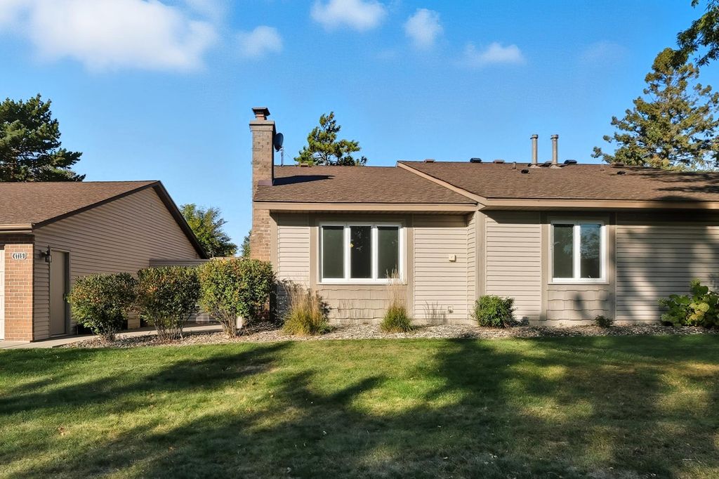 4715 Sunne Point, Eagan, MN 55122