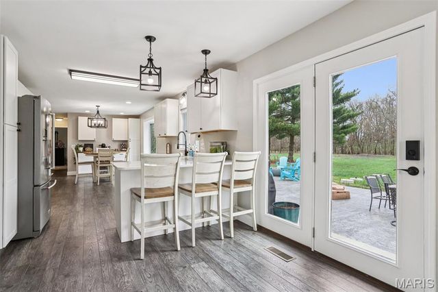 74 Horseshoe Lane, Litchfield, IL 62056