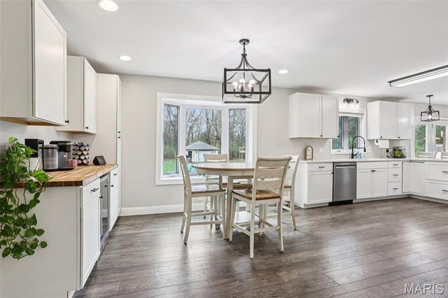 74 Horseshoe Lane, Litchfield, IL 62056