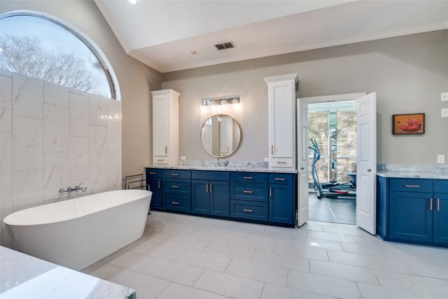 202 Carriage Hill Lane, Heath, TX 75032