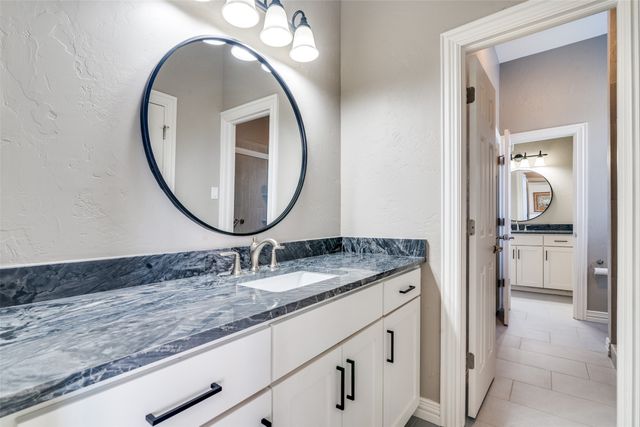 202 Carriage Hill Lane, Heath, TX 75032