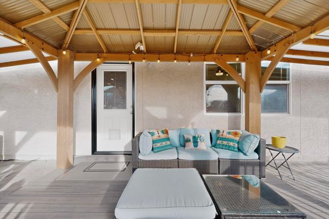 2334 Vista De Colinas Drive SE, Rio Rancho, NM 87124