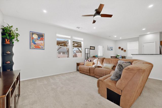 2334 Vista De Colinas Drive SE, Rio Rancho, NM 87124