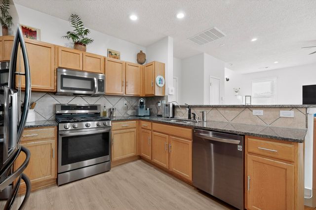 2334 Vista De Colinas Drive SE, Rio Rancho, NM 87124