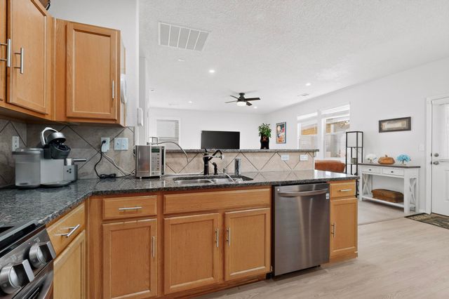 2334 Vista De Colinas Drive SE, Rio Rancho, NM 87124