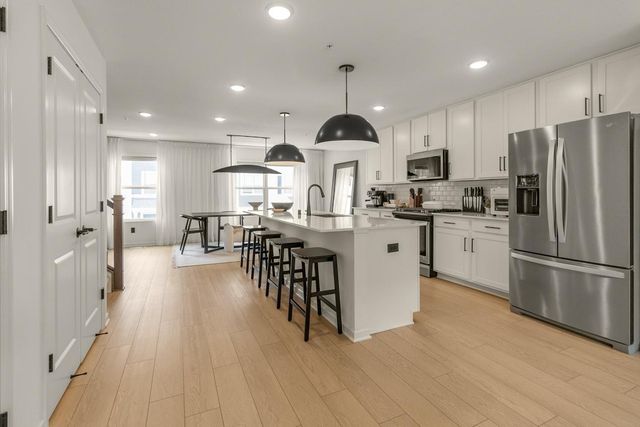 15577 Everglade Avenue, Apple Valley, MN 55124