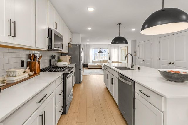 15577 Everglade Avenue, Apple Valley, MN 55124