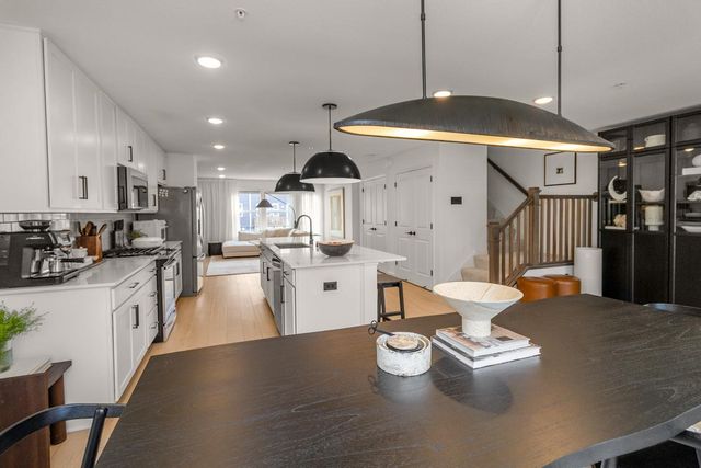 15577 Everglade Avenue, Apple Valley, MN 55124