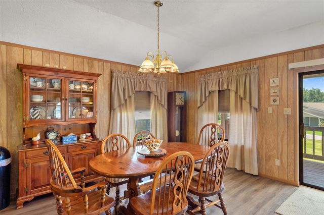 600 Sam Houston Lp, Point Blank, TX 77364