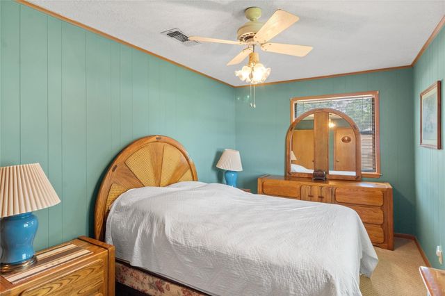 600 Sam Houston Lp, Point Blank, TX 77364