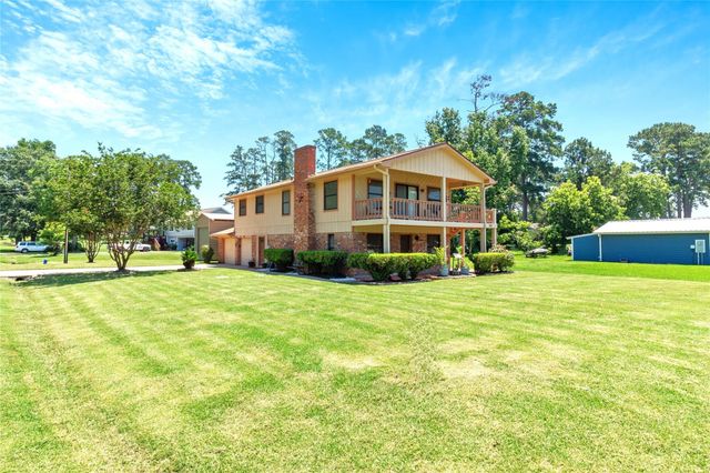 600 Sam Houston Lp, Point Blank, TX 77364