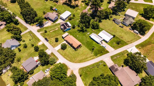 600 Sam Houston Lp, Point Blank, TX 77364