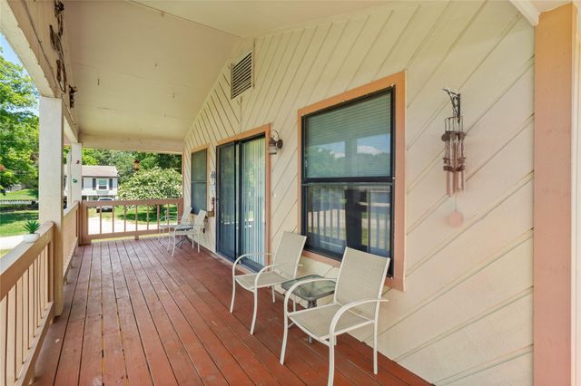 600 Sam Houston Lp, Point Blank, TX 77364