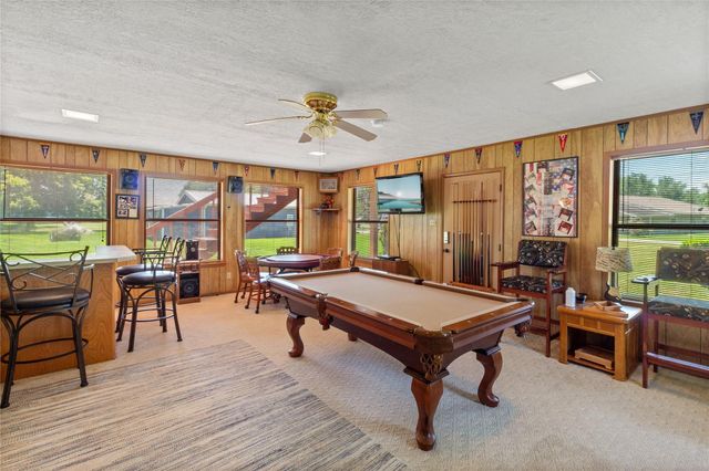600 Sam Houston Lp, Point Blank, TX 77364