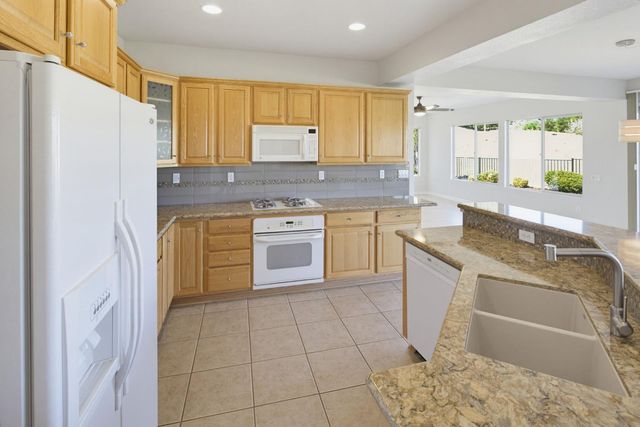 2341 Stepping Stone Ln, Lincoln, CA 95648