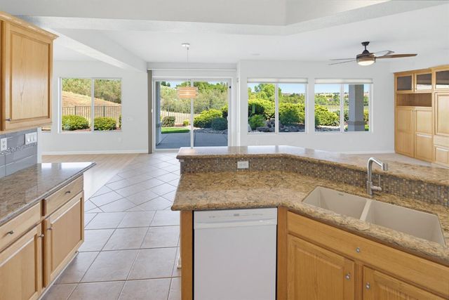 2341 Stepping Stone Ln, Lincoln, CA 95648
