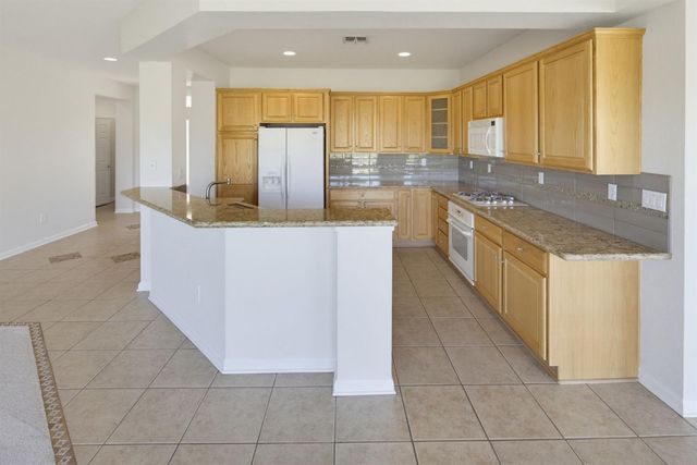 2341 Stepping Stone Ln, Lincoln, CA 95648
