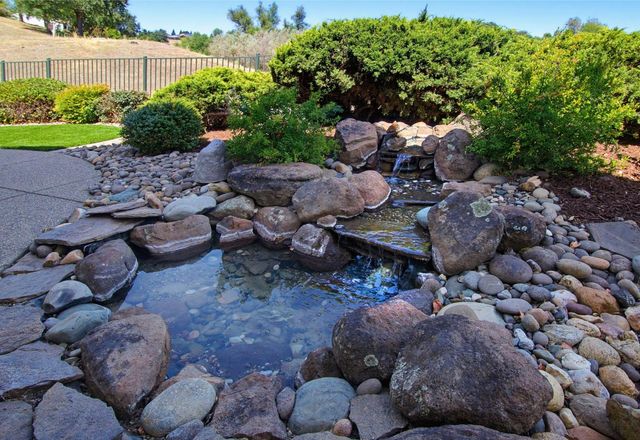 2341 Stepping Stone Ln, Lincoln, CA 95648