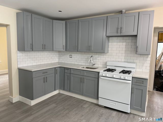 82 Bunker Hill Avenue, Waterbury, CT 06708