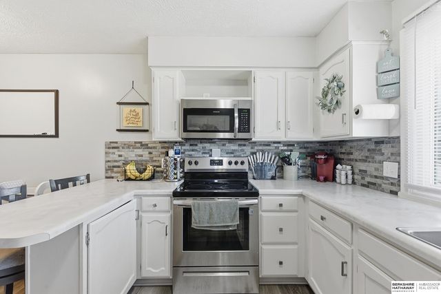 13305 S 20th Avenue, Bellevue, NE 68123