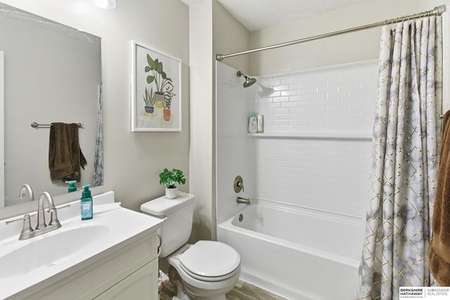 13305 S 20th Avenue, Bellevue, NE 68123