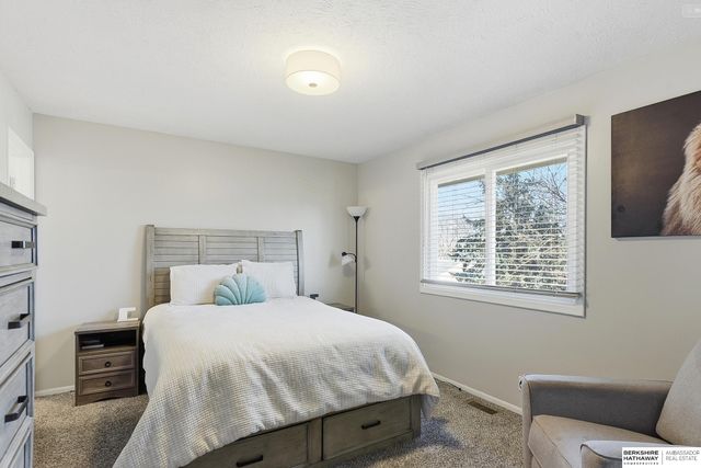 13305 S 20th Avenue, Bellevue, NE 68123