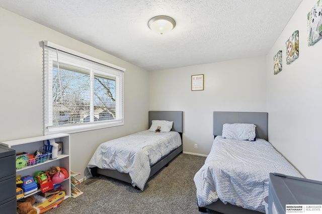 13305 S 20th Avenue, Bellevue, NE 68123