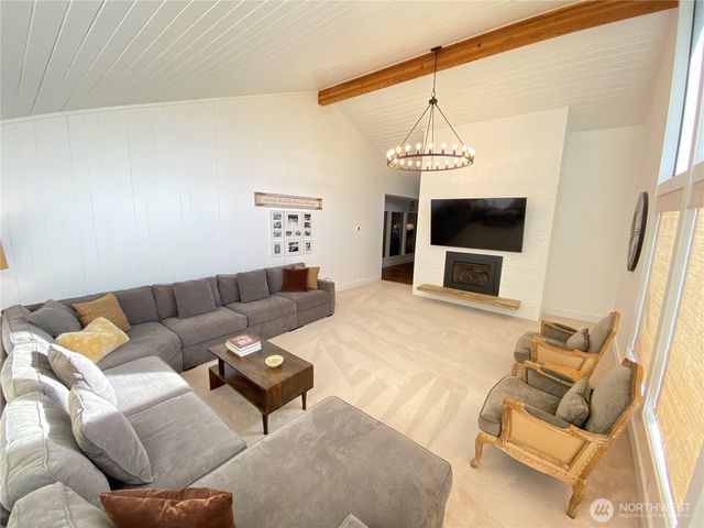 720 1st Street, Hoquiam, WA 98550