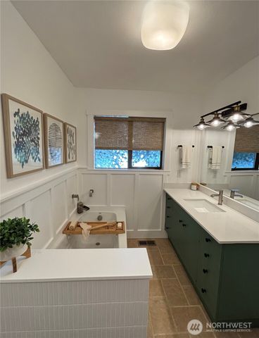 720 1st Street, Hoquiam, WA 98550