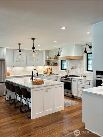 720 1st Street, Hoquiam, WA 98550