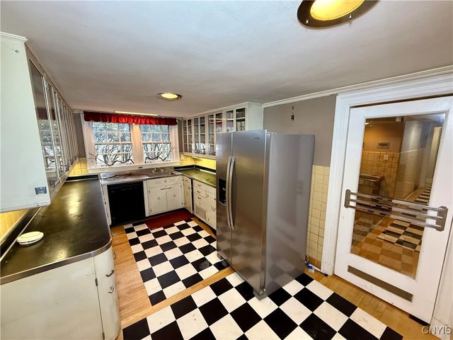 60 Sullivan Street, Cazenovia, NY 13035