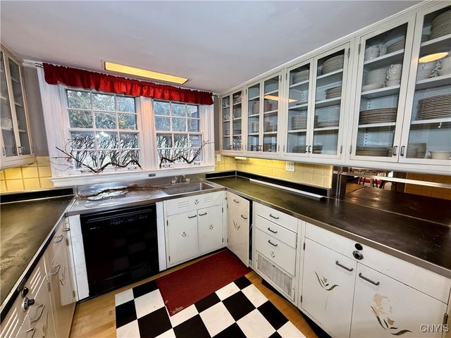 60 Sullivan Street, Cazenovia, NY 13035