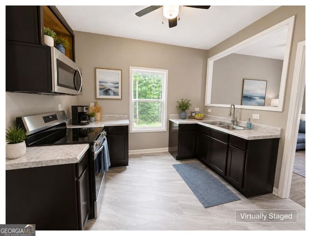5589 River Road B, Ellenwood, GA 30294