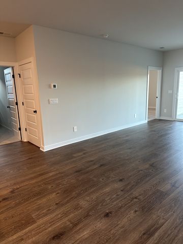 1021 Royal Gorge Pvt Ct, Gallatin, TN 37066