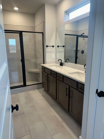 1021 Royal Gorge Pvt Ct, Gallatin, TN 37066