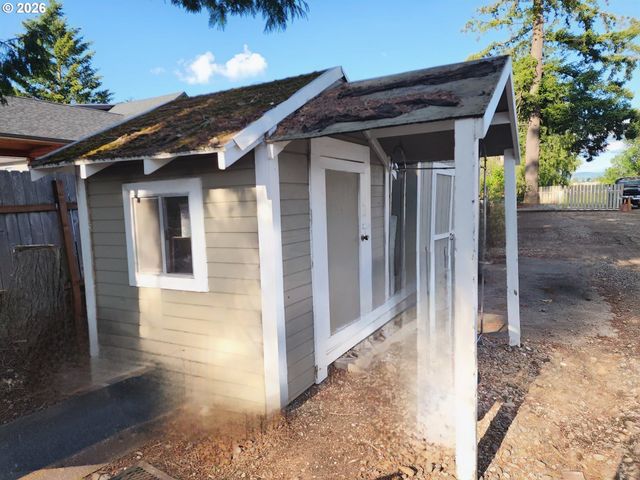 5321 Se WELCH Rd, Gresham, OR 97080