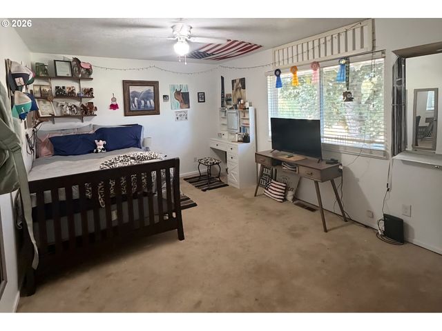 5321 Se WELCH Rd, Gresham, OR 97080