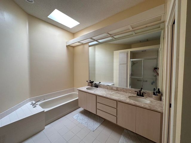 7461 SE Autumn Lane, Hobe Sound, FL 33455