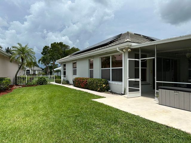 7461 SE Autumn Lane, Hobe Sound, FL 33455