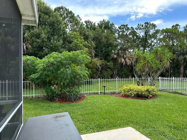 7461 SE Autumn Lane, Hobe Sound, FL 33455