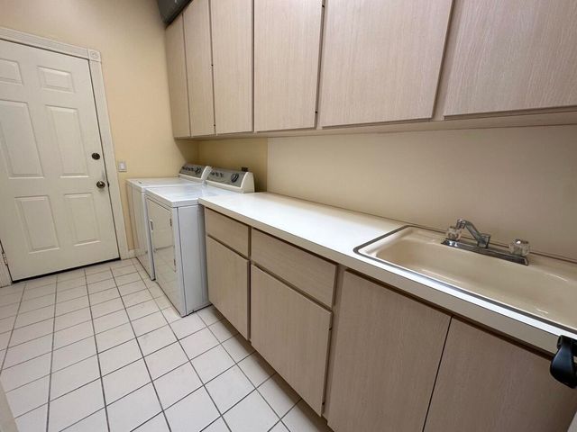 7461 SE Autumn Lane, Hobe Sound, FL 33455