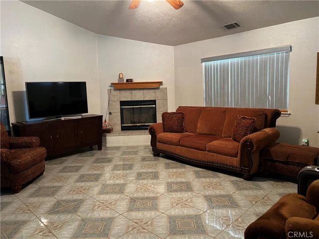 16790 Sycamore, Hesperia, CA 92345