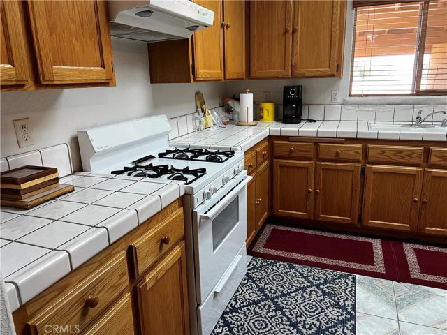 16790 Sycamore, Hesperia, CA 92345